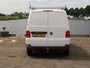 Volkswagen Transporter 2.0 TDI 90 pk L1H1 | Navigatie | Airco | Cruise control | App connect | RVS Imperial | Bijrijders bank | Trekhaak | Betimmering |
