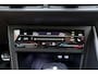 Volkswagen Taigo 1.0 TSI R-Line Business | Keyless | Zwart dak | Trekhaak | Stoelverwarming | Dakrails | Camera | Climate control