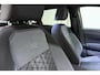 Volkswagen Taigo 1.0 TSI R-Line Business | Keyless | Zwart dak | Trekhaak | Stoelverwarming | Dakrails | Camera | Climate control