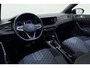 Volkswagen Taigo 1.0 TSI R-Line Business | Keyless | Zwart dak | Trekhaak | Stoelverwarming | Dakrails | Camera | Climate control