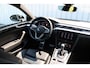 Volkswagen Arteon Shooting Brake 1.4 TSI eHybrid R-Line Business+ | Incl. 12 maanden garantie | Carbon lederen kuipstoelen | Standkachel | Apple carplay/Android auto | Adaptieve cruise control | Stoel/stuurverwarming | 360° camera | Stoelverwarming achter | Dealer onderhouden | Massage stoel met memory |