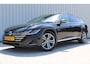 Volkswagen Arteon Shooting Brake 1.4 TSI eHybrid R-Line Business+ | Incl. 12 maanden garantie | Carbon lederen kuipstoelen | Standkachel | Apple carplay/Android auto | Adaptieve cruise control | Stoel/stuurverwarming | 360° camera | Stoelverwarming achter | Dealer onderhouden | Massage stoel met memory |