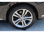 Volkswagen Arteon Shooting Brake 1.4 TSI eHybrid R-Line Business+ | Incl. 12 maanden garantie | Carbon lederen kuipstoelen | Standkachel | Apple carplay/Android auto | Adaptieve cruise control | Stoel/stuurverwarming | 360° camera | Stoelverwarming achter | Dealer onderhouden | Massage stoel met memory |