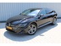 Volkswagen Arteon Shooting Brake 1.4 TSI eHybrid R-Line Business+ | Incl. 12 maanden garantie | Carbon lederen kuipstoelen | Standkachel | Apple carplay/Android auto | Adaptieve cruise control | Stoel/stuurverwarming | 360° camera | Stoelverwarming achter | Dealer onderhouden | Massage stoel met memory |