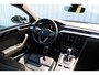 Volkswagen Arteon Shooting Brake 1.4 TSI eHybrid R-Line Business+ | Incl. 12 maanden garantie | Carbon lederen kuipstoelen | Standkachel | Apple carplay/Android auto | Adaptieve cruise control | Stoel/stuurverwarming | 360° camera | Stoelverwarming achter | Dealer onderhouden | Massage stoel met memory |