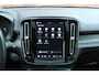 Volvo XC40 Recharge P8 AWD R-Design | Trekhaak | 360 Graden Camera | Panoramadak | Harman Kardon | Verwarmbare Voorstoelen | Apple Carplay/ Android Auto | Adaptieve Cruise Control | Google Maps Navigatie