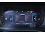 Volvo V60 T6 Recharge AWD Plus Dark - IntelliSafe Assist & Surround - 360º Camera - Harman/Kardon audio - Verwarmde voorstoelen, stuur & achterbank - Parkeersensoren voor & achter - Elektr. bedienb. voorstoelen met geheugen - Inklapbare trekhaak - 18' LMV