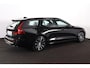 Volvo V60 T6 Recharge AWD Plus Dark - IntelliSafe Assist & Surround - 360º Camera - Harman/Kardon audio - Verwarmde voorstoelen, stuur & achterbank - Parkeersensoren voor & achter - Elektr. bedienb. voorstoelen met geheugen - Inklapbare trekhaak - 18' LMV