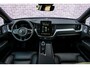 Volvo XC60 2.0 T8 Plug-in hybrid AWD Ultra Dark Exec. Ed. | Luchtvering | 22 Inch | Bowers & Wilkins Audio | Stoelverwarming + Ventilatie + Massage | Head Up | 360 Camera | Getint Glas | Schuif -/ Kanteldak |