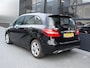 Mercedes-Benz B-klasse 180 Prestige (Achteruitrijcamera,Cruise,PDC,Stoelverwarming,1/2 Leer)