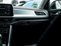 Volkswagen T-Roc 1.0 TSI Life Business | Trekhaak | Adaptieve Cruise Control | Climate Control | Stoelverwarming | AppleCarplay | AndroidAuto | DAB |