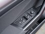 Volkswagen T-Roc 1.0 TSI Life Business | Trekhaak | Adaptieve Cruise Control | Climate Control | Stoelverwarming | AppleCarplay | AndroidAuto | DAB |