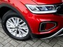 Volkswagen T-Roc 1.0 TSI Life Business | Trekhaak | Adaptieve Cruise Control | Climate Control | Stoelverwarming | AppleCarplay | AndroidAuto | DAB |