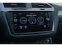 Volkswagen Tiguan 1.5 TSI R-line Pano | memory stoelen | Trekhaak elektrisch | Stoelverwarming | head up display | Camera | Adaptive cruise | CarP