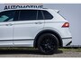 Volkswagen Tiguan 1.5 TSI R-line Pano | memory stoelen | Trekhaak elektrisch | Stoelverwarming | head up display | Camera | Adaptive cruise | CarP