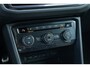 Volkswagen Tiguan 1.5 TSI R-line Pano | memory stoelen | Trekhaak elektrisch | Stoelverwarming | head up display | Camera | Adaptive cruise | CarP