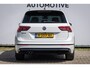 Volkswagen Tiguan 1.5 TSI R-line Pano | memory stoelen | Trekhaak elektrisch | Stoelverwarming | head up display | Camera | Adaptive cruise | CarP