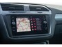 Volkswagen Tiguan 1.5 TSI R-line Pano | memory stoelen | Trekhaak elektrisch | Stoelverwarming | head up display | Camera | Adaptive cruise | CarP