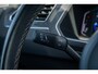 Volkswagen Tiguan 1.5 TSI R-line Pano | memory stoelen | Trekhaak elektrisch | Stoelverwarming | head up display | Camera | Adaptive cruise | CarP