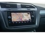 Volkswagen Tiguan 1.5 TSI R-line Pano | memory stoelen | Trekhaak elektrisch | Stoelverwarming | head up display | Camera | Adaptive cruise | CarP