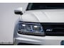 Volkswagen Tiguan 1.5 TSI R-line Pano | memory stoelen | Trekhaak elektrisch | Stoelverwarming | head up display | Camera | Adaptive cruise | CarP