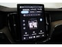 Volvo XC60 T8 406PK AWD Ultra Dark | Executive | Luchtvering | B&W | 22" | Massage | HUD