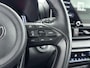 Toyota Yaris 1.5 Hybrid 115 Dynamic | Apple Carplay / Android Auto | Dodehoek detectie | Parkeersensoren voor/achter | Stoel-/stuurverwarming | Adaptive Cruise | Clima | Keyless | Camera | 16 inch