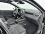 Renault Clio 1.0 TCe 90Pk GPF Esprit Alpine | Navigatie | Cruise Control | Climate Control | Bose Audio Systeem | Apple Carplay/Android Auto | Lichtmetalen Wielen 17" 'La Fleche' | Stoel-en Stuurverwarming | Parkeersensoren voor -er achter incl. Camera |