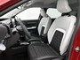 Citroën E-C3 Max Comfort Range 44 kWh 113pk | DEMO | Navigatie | Achteruitrijcamera | Climate Control | Cruise Control | Parkeersensoren | Bluetooth | Draadloze Apple Carplay / Android Auto | Comfortstoelen | Elektrisch inklapbare spiegels | Led koplampen | Donker getint glas | 17" lichtmetalen velgen |