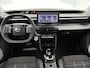 Citroën E-C3 Max Comfort Range 44 kWh 113pk | DEMO | Navigatie | Achteruitrijcamera | Climate Control | Cruise Control | Parkeersensoren | Bluetooth | Draadloze Apple Carplay / Android Auto | Comfortstoelen | Elektrisch inklapbare spiegels | Led koplampen | Donker getint glas | 17" lichtmetalen velgen |