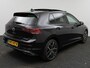 Volkswagen Golf 1.5 eHybrid Style Edition 204 pk Automaat (DSG) | Verlengde garantie | Navigatie | Panoramadak | Trekhaak (wegklapbaar) | Parkeersensoren (Park assist) | Achteruitrijcamera | Head-up display |