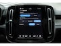 Volvo EC40 Twin Motor Ultra Black Edition Europa 82 kWh | Visual Park Assist met 360° Camera | Harman/Kardon | Vast Panoramadak | Elektrisch Verstelbare Voorstoelen Met Geheugen | Connect Microtech/Nubuck Bekleding | BLIS | Adaptive Cruise Control | Stoelverwarming Voor- en Achter | Stuurverwarming | Pilot Assist | Elektrische Achterklep Met Sensorsturing | Keyless |