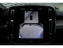 Volvo EC40 Twin Motor Ultra Black Edition Europa 82 kWh | Visual Park Assist met 360° Camera | Harman/Kardon | Vast Panoramadak | Elektrisch Verstelbare Voorstoelen Met Geheugen | Connect Microtech/Nubuck Bekleding | BLIS | Adaptive Cruise Control | Stoelverwarming Voor- en Achter | Stuurverwarming | Pilot Assist | Elektrische Achterklep Met Sensorsturing | Keyless |