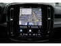 Volvo EC40 Twin Motor Ultra Black Edition Europa 82 kWh | Visual Park Assist met 360° Camera | Harman/Kardon | Vast Panoramadak | Elektrisch Verstelbare Voorstoelen Met Geheugen | Connect Microtech/Nubuck Bekleding | BLIS | Adaptive Cruise Control | Stoelverwarming Voor- en Achter | Stuurverwarming | Pilot Assist | Elektrische Achterklep Met Sensorsturing | Keyless |
