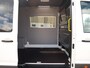 Volkswagen Crafter 35 2.0 TDI 140 pk L3H3 Highline | De ideale basis voor een Camperombouw ! | Airco | Cruise control | Camera | Navigatie via App connect | Ergo comfort bestuurderstoel | PDC | Trekhaak | Betimmering |