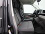 Volkswagen Transporter 2.0 TDI L2H1 110PK | Trekhaak | Parkeersensoren Voor + Achter | Airco | Cruise Control | Multifunctioneel Stuurwiel | Verwarmbare Voorruit | Achteruitrijcamera | Navigatie | Apple/Android Carplay |