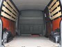 Volkswagen Transporter 2.0 TDI L2H1 110PK | Trekhaak | Parkeersensoren Voor + Achter | Airco | Cruise Control | Multifunctioneel Stuurwiel | Verwarmbare Voorruit | Achteruitrijcamera | Navigatie | Apple/Android Carplay |