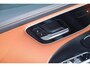 Mercedes-Benz C-klasse 300 e AMG Line PANORAMADAK DIGITAL LIGHT CRUISE CAMERA TREKHAAK