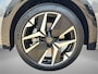 Peugeot e-208 EV GT Avantage 51 kWh 156pk | DEMO | 433km WLTP Actieradius | Navigatie | Camera v+a | Cruise control | Leder/Alcantara | Stoel elektrisch+verwarmd+massage | Full Led koplampen | Parkeersensoren v+a | Dodehoeksensor | Draadloze Apple Carplay / Android Auto | Keyless | Draadloze telefoonlader | Donker getint glas | 17" lichtmetalen velgen |
