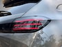 Peugeot e-208 EV GT Avantage 51 kWh 156pk | DEMO | 433km WLTP Actieradius | Navigatie | Camera v+a | Cruise control | Leder/Alcantara | Stoel elektrisch+verwarmd+massage | Full Led koplampen | Parkeersensoren v+a | Dodehoeksensor | Draadloze Apple Carplay / Android Auto | Keyless | Draadloze telefoonlader | Donker getint glas | 17" lichtmetalen velgen |