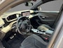Peugeot e-208 EV GT Avantage 51 kWh 156pk | DEMO | 433km WLTP Actieradius | Navigatie | Camera v+a | Cruise control | Leder/Alcantara | Stoel elektrisch+verwarmd+massage | Full Led koplampen | Parkeersensoren v+a | Dodehoeksensor | Draadloze Apple Carplay / Android Auto | Keyless | Draadloze telefoonlader | Donker getint glas | 17" lichtmetalen velgen |