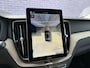 Volvo XC60 2.0 T6 Plug-in hybrid AWD Plus Dark | SOH:100% | PHEV | Trekhaak | Panoramadak | Head-up Display | 360 Graden Camera | Harman Kardon Audio | Keyless Entry | Elektrische Achterklep | Navigatie Google Maps | Elektrisch Verstelbare Voorstoelen | Cruise Control Adaptief | BLIS