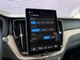 Volvo XC60 2.0 T6 Plug-in hybrid AWD Plus Dark | SOH:100% | PHEV | Trekhaak | Panoramadak | Head-up Display | 360 Graden Camera | Harman Kardon Audio | Keyless Entry | Elektrische Achterklep | Navigatie Google Maps | Elektrisch Verstelbare Voorstoelen | Cruise Control Adaptief | BLIS
