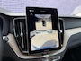 Volvo XC60 2.0 T6 Plug-in hybrid AWD Plus Dark | SOH:100% | PHEV | Trekhaak | Panoramadak | Head-up Display | 360 Graden Camera | Harman Kardon Audio | Keyless Entry | Elektrische Achterklep | Navigatie Google Maps | Elektrisch Verstelbare Voorstoelen | Cruise Control Adaptief | BLIS