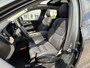 Volvo XC60 2.0 T6 Plug-in hybrid AWD Plus Dark | SOH:100% | PHEV | Trekhaak | Panoramadak | Head-up Display | 360 Graden Camera | Harman Kardon Audio | Keyless Entry | Elektrische Achterklep | Navigatie Google Maps | Elektrisch Verstelbare Voorstoelen | Cruise Control Adaptief | BLIS