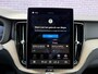 Volvo XC60 2.0 T6 Plug-in hybrid AWD Plus Dark | SOH:100% | PHEV | Trekhaak | Panoramadak | Head-up Display | 360 Graden Camera | Harman Kardon Audio | Keyless Entry | Elektrische Achterklep | Navigatie Google Maps | Elektrisch Verstelbare Voorstoelen | Cruise Control Adaptief | BLIS