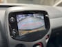 Toyota Aygo 1E EIGENAAR NL AUTO NAP APPLE/CARPLAY CAMERA LED BLUETOOTH AIRCO X-PLAY AUTOMAAT!!