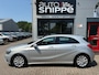 Mercedes-Benz A-klasse 180 Ambition -5DRS.-TREKHAAK-BI XENON-CRUISECONTROL-PDC V+A-HALF LEDER-ZWARTE HEMEL-ORIGINEEL NEDERLANDS!