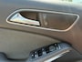 Mercedes-Benz A-klasse 180 Ambition -5DRS.-TREKHAAK-BI XENON-CRUISECONTROL-PDC V+A-HALF LEDER-ZWARTE HEMEL-ORIGINEEL NEDERLANDS!
