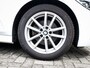 BMW 3-Serie Touring 320i Business Edition 1e-Eig. & Dealer-Onderh. BOVAG-Garantie. NL-Auto.